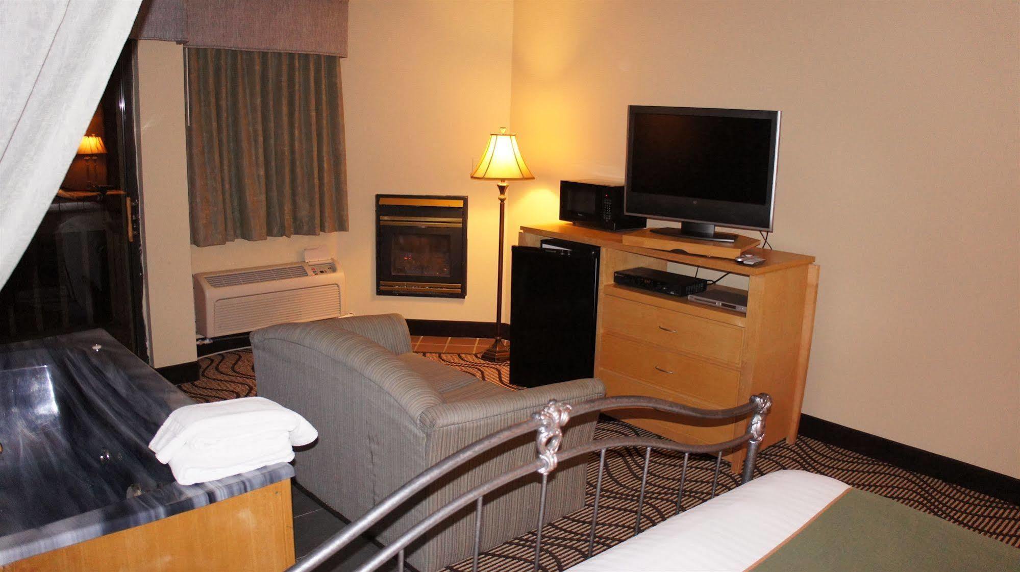 Waterbird Lakeside Inn Chesterton Esterno foto